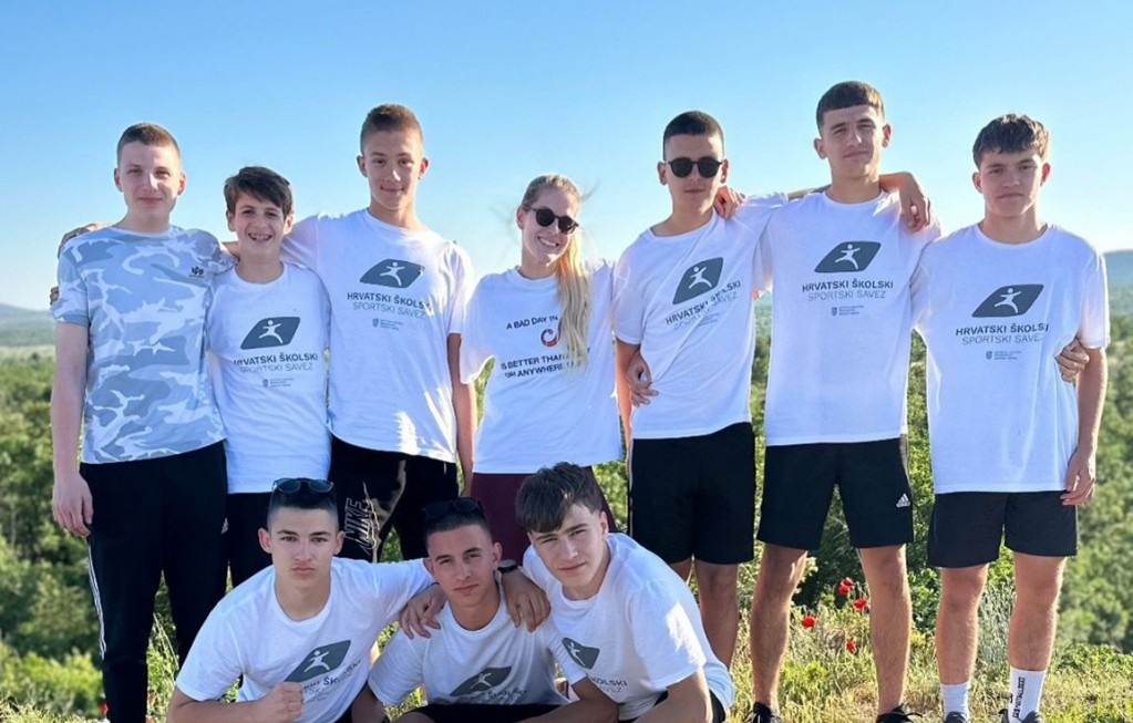 VELIKI USPJEH NAŠE ŠKOLE NA ATLETSKIM NATJECANJIMA!