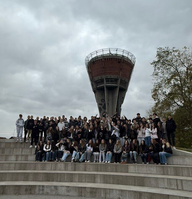 POSJET UČENIKA OSMIH RAZREDA KNINU I VUKOVARU