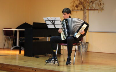 ODRŽAN KONCERT GLAZBENO DAROVITIH UČENIKA OŠ MEJAŠI