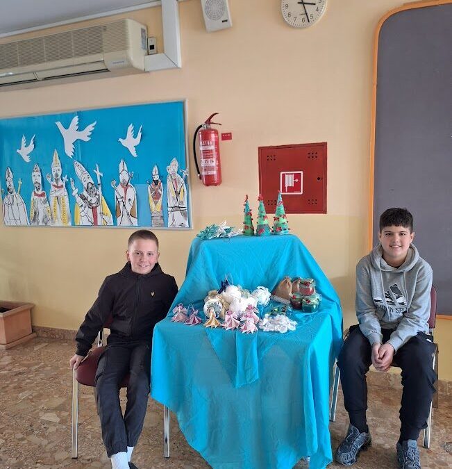 BOŽIĆNA IZLOŽBENA PRODAJA – KREATIVNOST I ZAJEDNIŠTVO NA DJELU