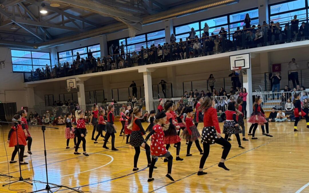 PROSLAVA BOŽIĆA U NAŠOJ ŠKOLI