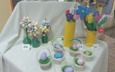 UČENIČKA ZADRUGA LAVANDA ULJEPŠALA ŠKOLU USKRSNOM IZLOŽBENOM PRODAJOM